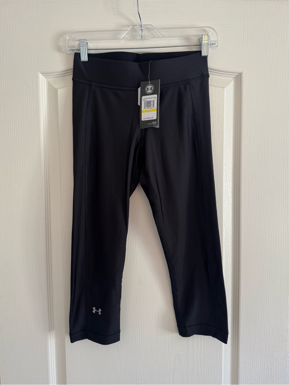 NWT Under Armour HeatGear Black Capri Leggings Medium Heat Gear Cropped Stretch